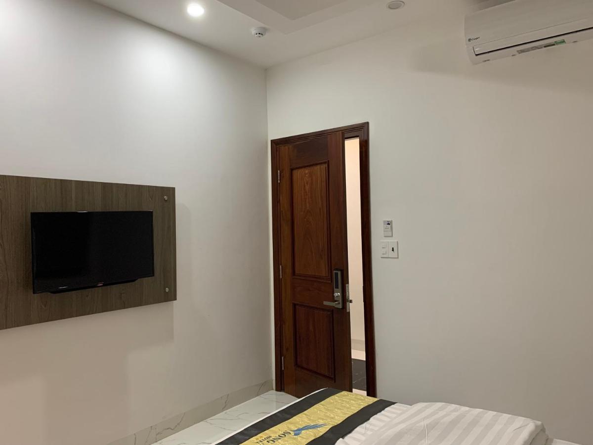 Song Anh Hotel Буонметхуот Экстерьер фото